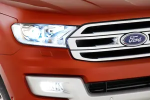 2015 Ford Endeavour