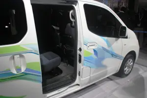 Ashok Leyland Stile Leg Room 'White'