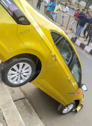 Volkswagen Virtus Crashed At The Time Of Delivery