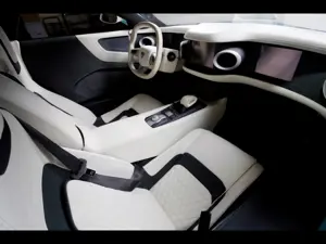 2010 Marussia B1