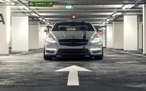 Mercedes-Benz CLS63-AMG Seven-11