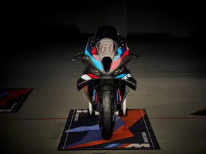 New BMW M1000RR
