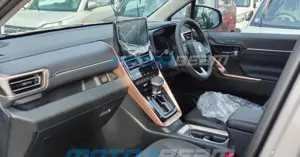 Maruti Suzuki Invicto Interior Leaked - Image Source - Motorbeam