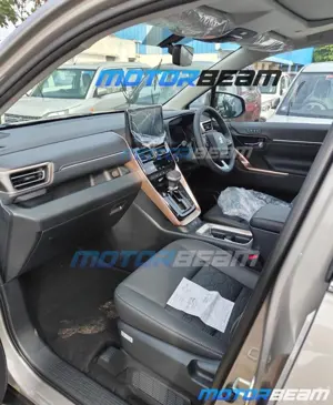 Maruti Suzuki Invicto Interior Leaked - Image Source - Motorbeam