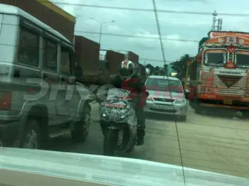 First Glimpse: Camouflaged TVS Akula 310 (Apache RTR 300) Spied Testing in India