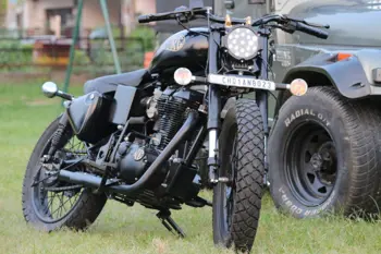 The Black Hawk: Custom Royal Enfield Bullet with KTM Essence