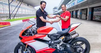 First Ducati 1299 Superleggera Delivered in India