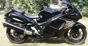 This Suzuki Hayabusa is Actually a Heavily-Modified Hero Karizma ZMR