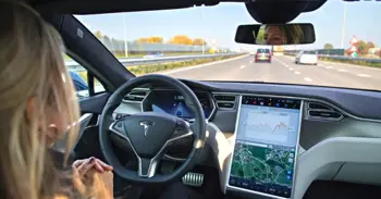 US National Highway Safety Agency Initiates Tesla Autopilot Investigation