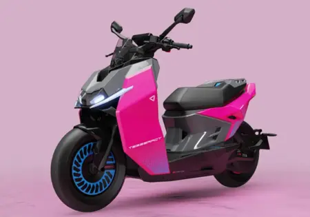 Ultraviolette Tesseract