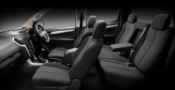 isuzu-d-max-v-cross-interior