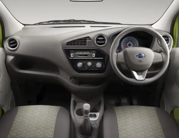 datsun-redi-go-dashboard