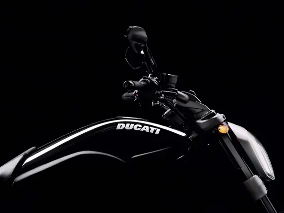 Ducati-XDiavel-S-San-Diego-studio-action-36