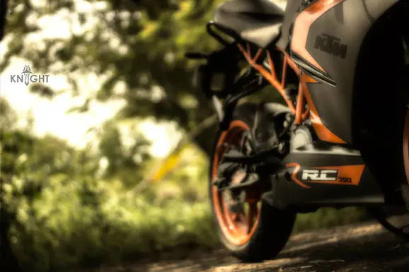 Custom KTM RC 390 Wrap by KNIGHT Auto Customizer