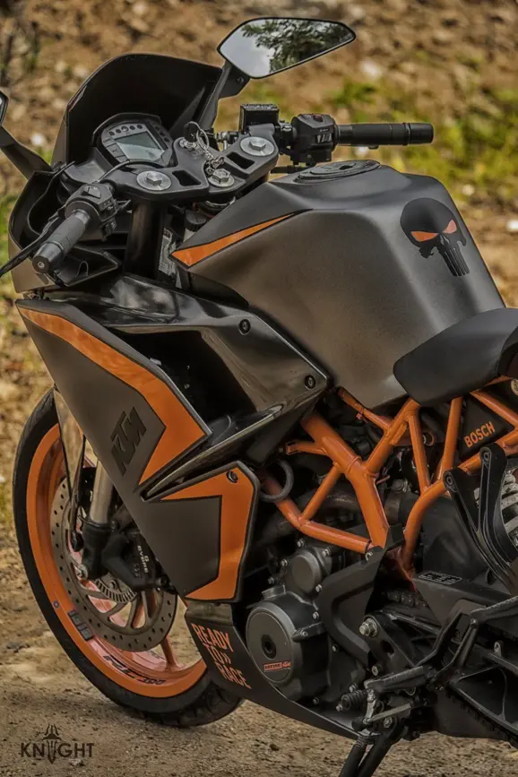 Custom KTM RC 390 Wrap by KNIGHT Auto Customizer