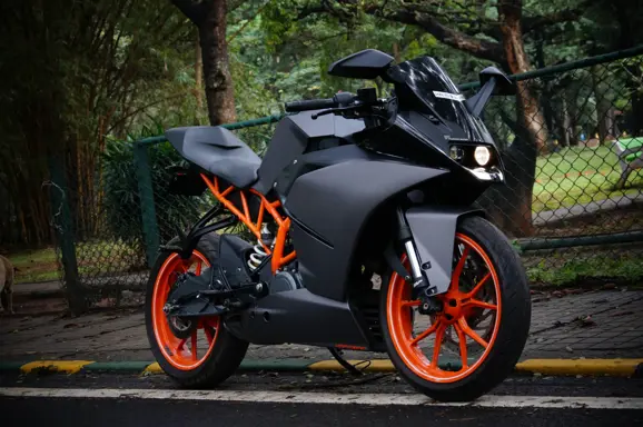 KTM RC390 Charcoal Grey Wrap by WrapCraft
