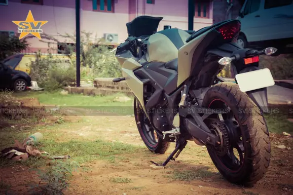Yamaha YZF-R3 Matte Khaki Wrap