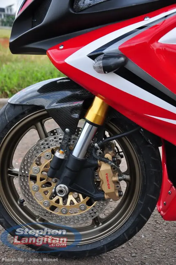 Modified Bajaj Pulsar 220F