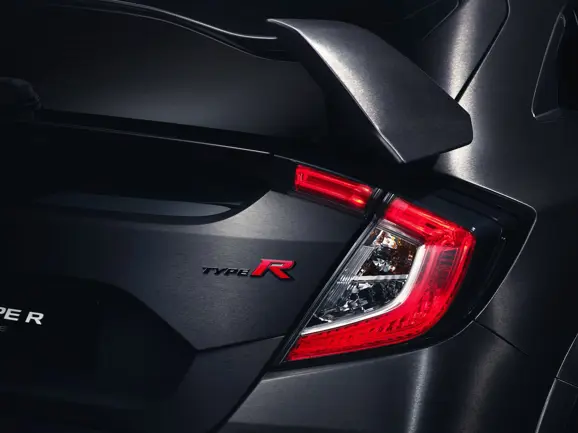 New Civic Type R Prototype breaks cover in Paris