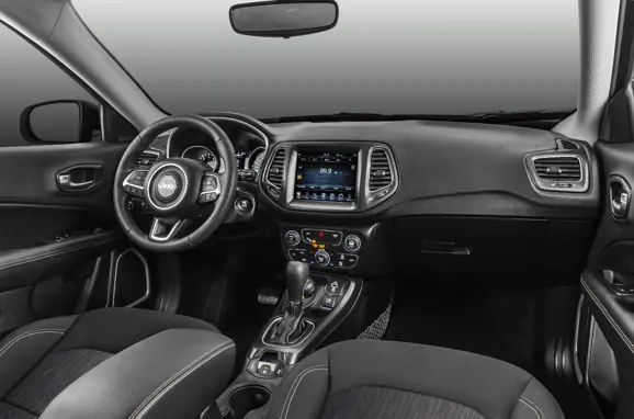 2017-jeep-compass-longitude-interior-unveiled