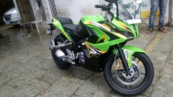 Custom Pulsar RS200