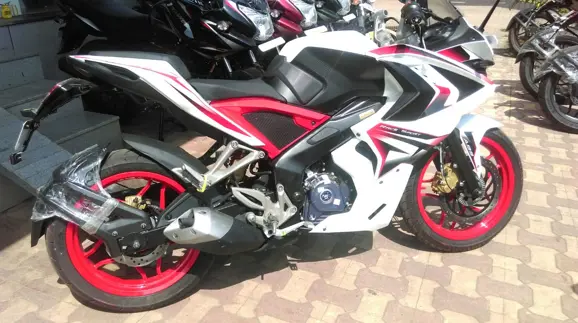 Custom Pulsar RS200