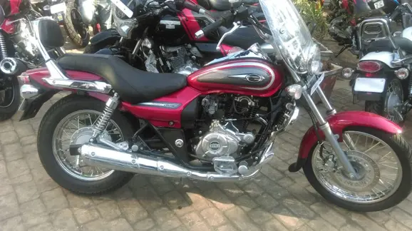 Custom Bajaj Avenger