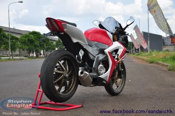 Modified Bajaj Pulsar 220F