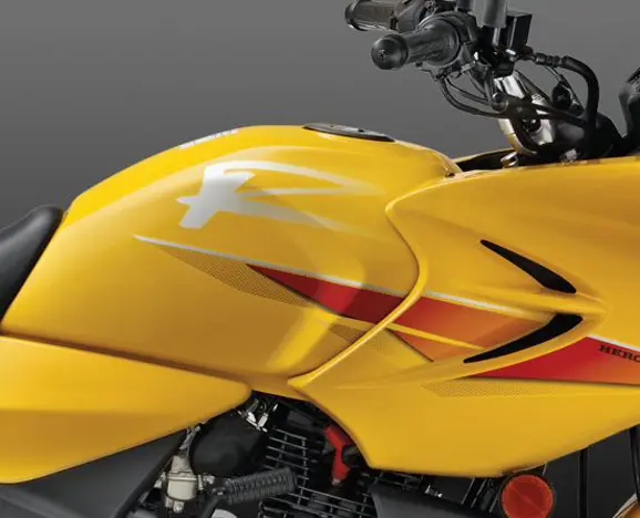 New_Hero_Honda_Karizma_R_4