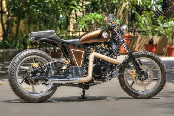 Modified Bajaj Pulsar 220F
