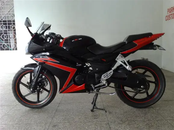 Modified Bajaj Pulsar 220F