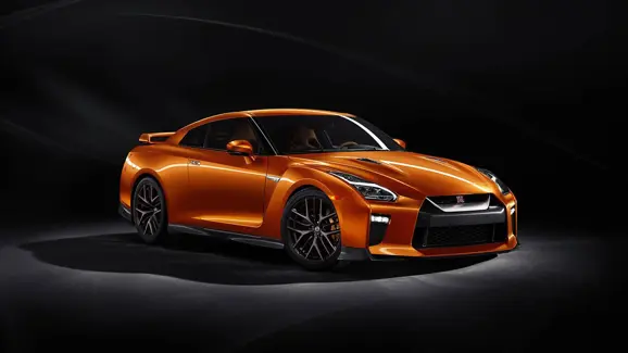 2017-nissan-gtr-front-3-quarter