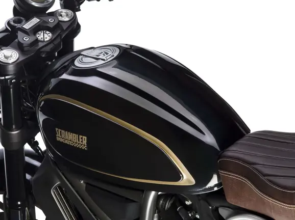 2017-ducati-scrambler-cafe-racer-25