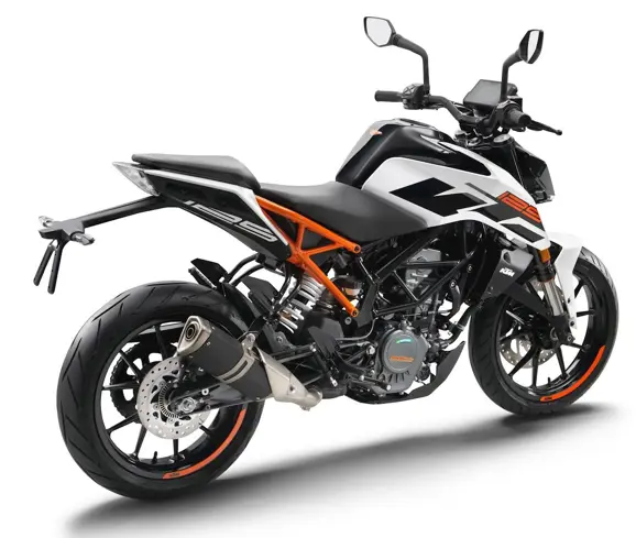 KTM 125 Duke Rear 3-Quarter