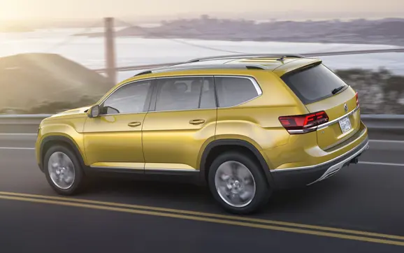 2018-volkswagen-atlas-available-with-vr6-engine-roomy-enough-for-7-adults_3