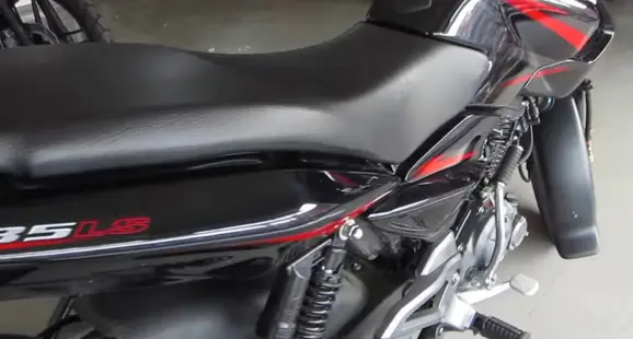 new-2017-pulsar-135ls-unibody-seat-pic