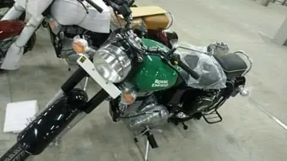 2017-royal-enfield-classic-new-colours-1-6
