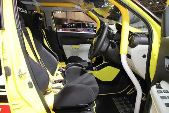 maruti-suzuki-ignis-motocross-style-12