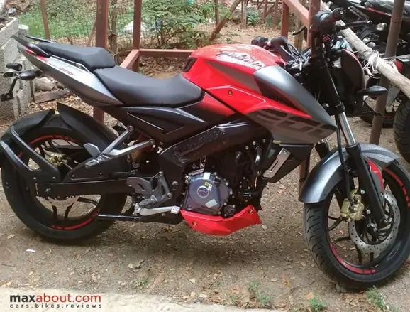 pulsar-ns200-red