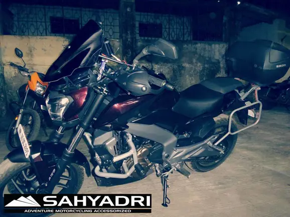 bajaj-dominar-400-accessories-2