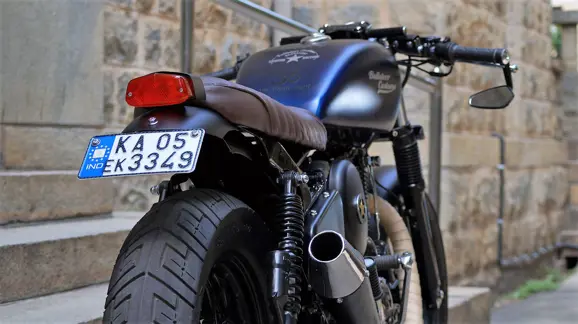 brat-style-modification-royal-enfield-thunderbird-by-bulleteer-customs