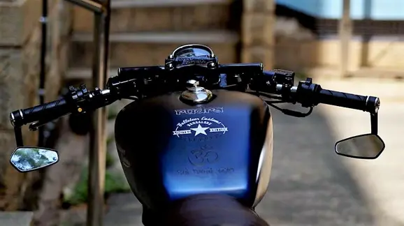 brat-style-royal-enfield-thunderbird-modified-bulleteer-customs-bangalore
