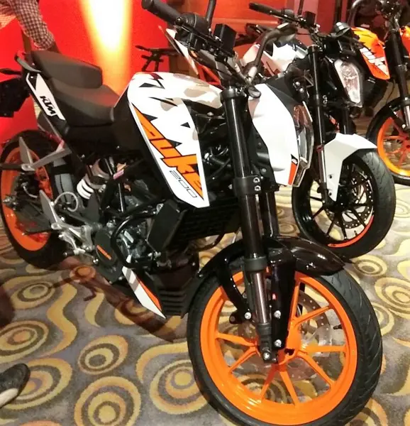 ktm-duke-200-india-launch-white
