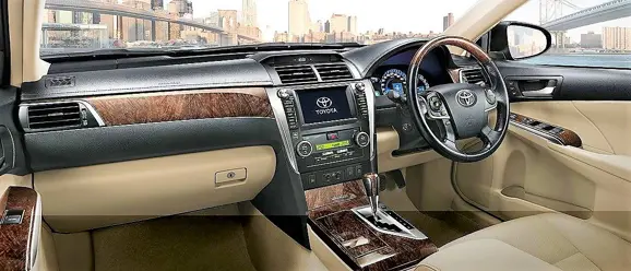 new-toyota-camry-hybrid-1