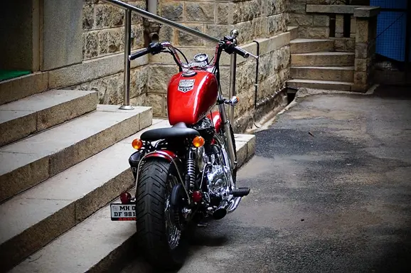 red-baron-500cc-royal-enfield-by-bulleteer-customs