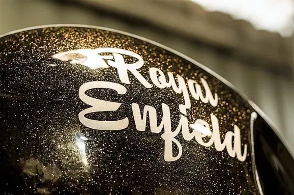 royal-enfield-thunderbird-350-gold-stone-eimor-customs-badging-re