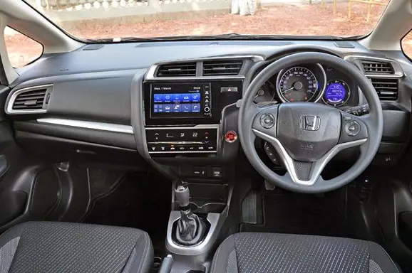 0_468_700_http-cdni-autocarindia-com-extraimages-20170301114809_wrv5