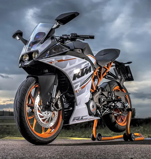 2015-KTM-RC390b