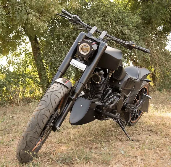 Modified-Royal-Enfield-Thunderbird-Choper-350-Raven-Custom-Motorcycles