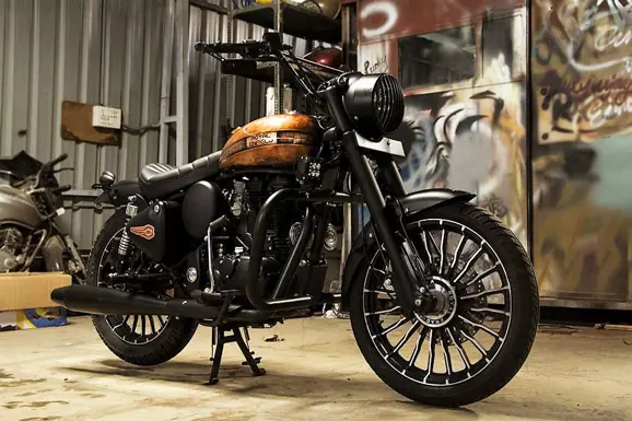 Royal-Enfield-Classic-350-Paint-by-Eimor-Cistoms